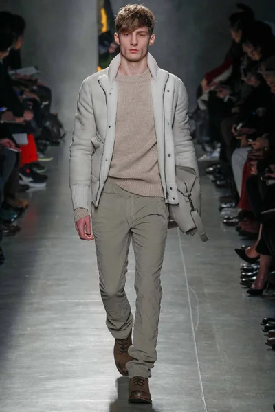 Look 29